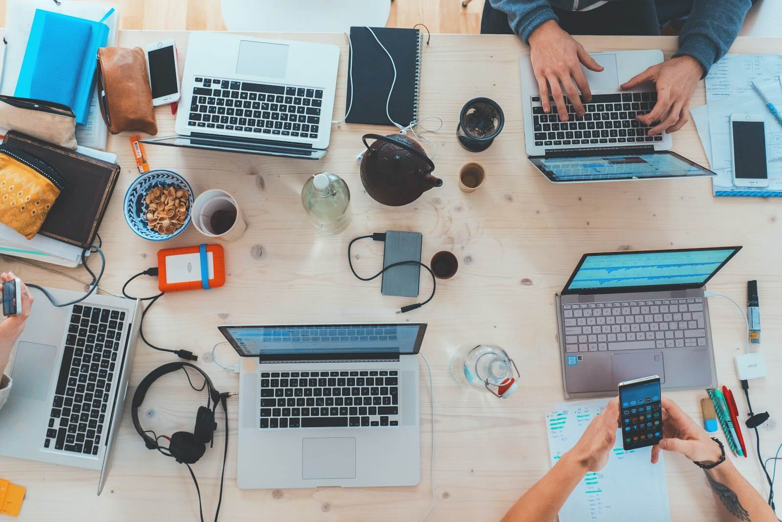 Laptops setup in a workstation